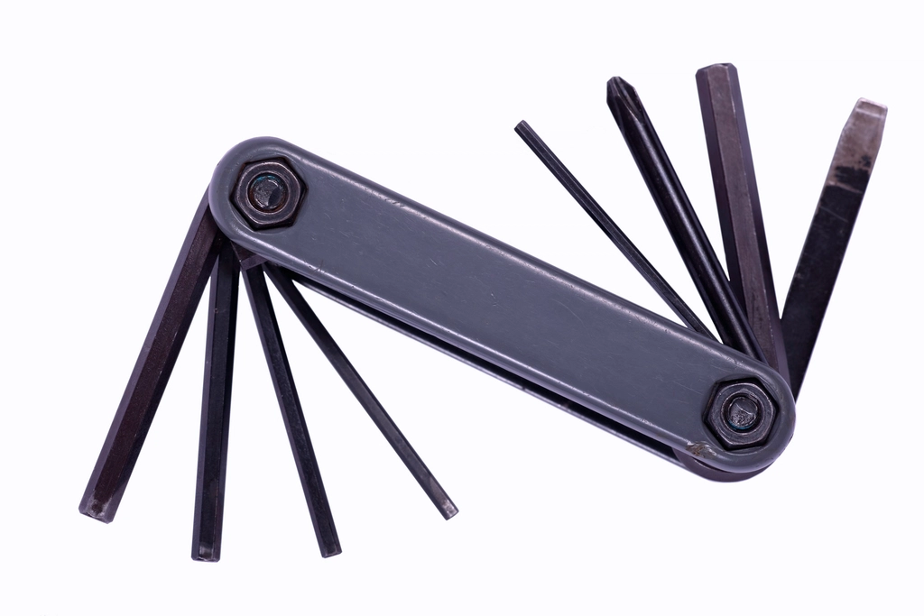 Free multi tool pencils image — illustrating Oscillating Multi-Tool vs Dedicated Tools: The Real Trade-Off