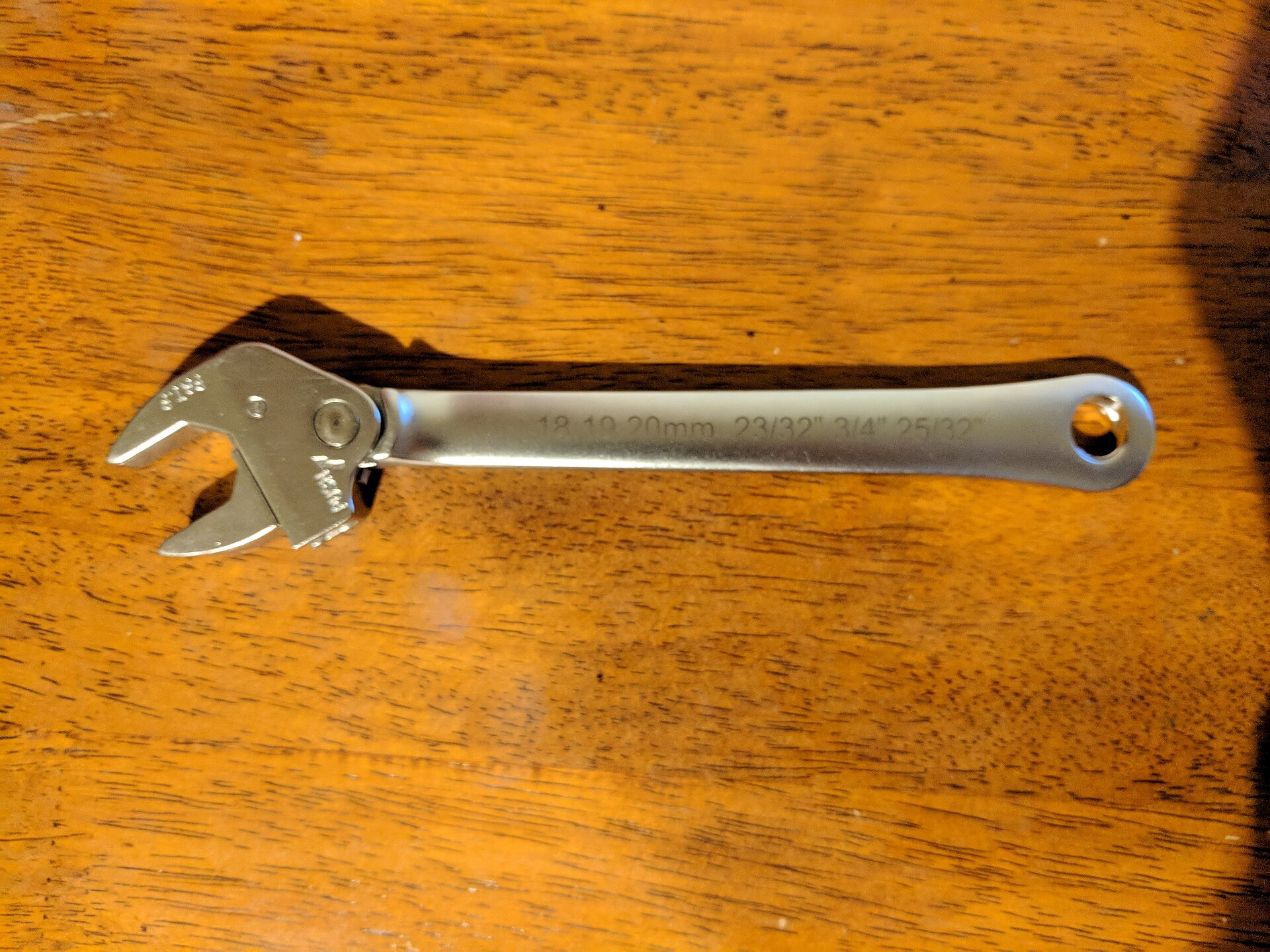 A clamp ratchet wrench — illustrating Socket vs Spanner vs Ratchet Ring: What’s the Difference?