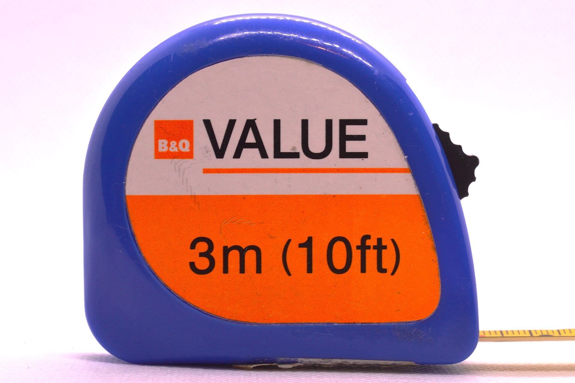 B&Q Tape Measure.jpg — illustrating Why Is the Hook on a Tape Measure Loose? Explained